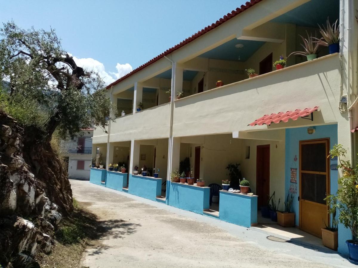 Kotsifas Rooms Τυρός Εξωτερικό φωτογραφία