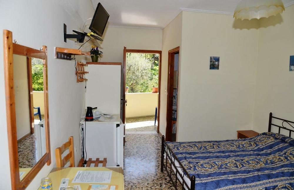 Kotsifas Rooms Τυρός Εξωτερικό φωτογραφία