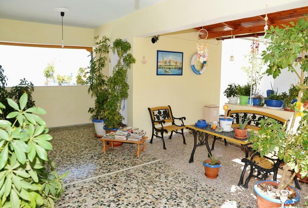 Kotsifas Rooms Τυρός Εξωτερικό φωτογραφία